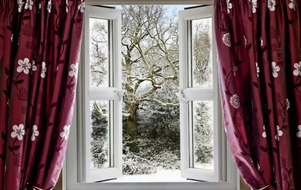 Abrir las ventanas a primera hora de la ma&ntilde;ana en invierno es un truco eficaz para el cuidado del hogar