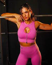 La China Suárez lució un look sporty con un color en tendencia | Caras
