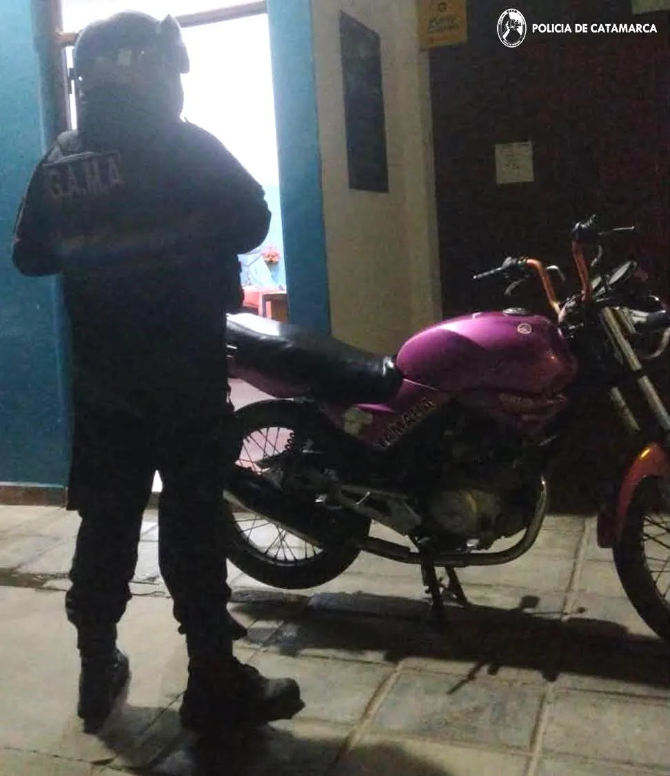 Personal policial incautó una motocicleta con la numeración aparentemente adulterada en Capayán