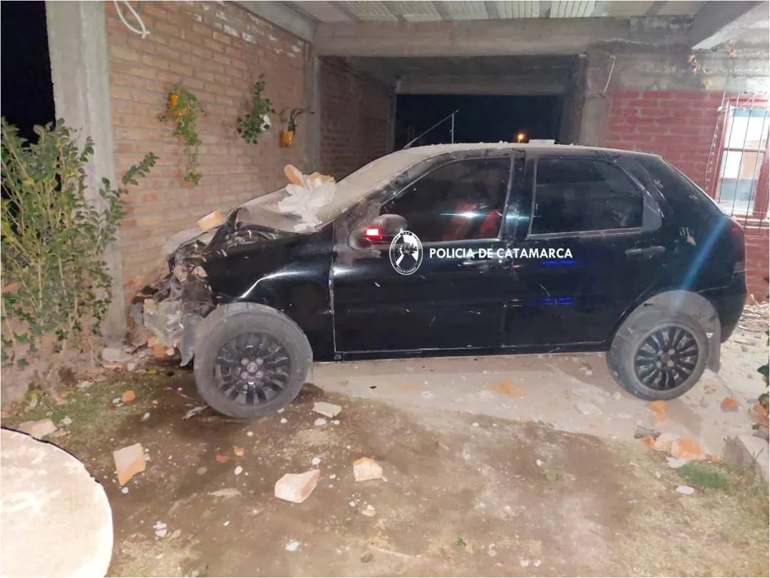 A cara lavada, Wanda Nara posó con una enteriza