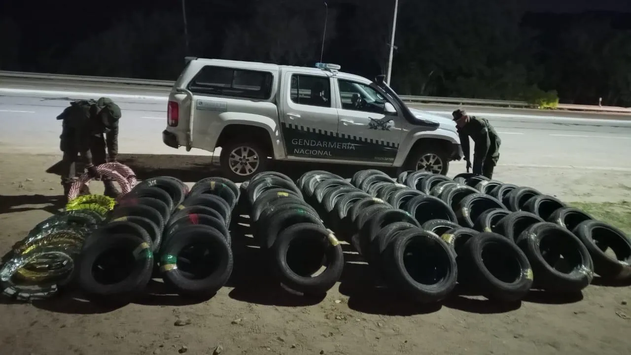 A las piñas limpias en el norte de la Capital