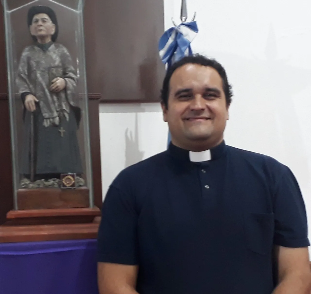 Abusó sexualmente de su hija, su hijo y la hija de su pareja