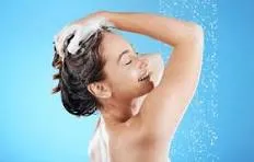 Agua con gas o sin gas: ¿cuál es mejor para la salud?