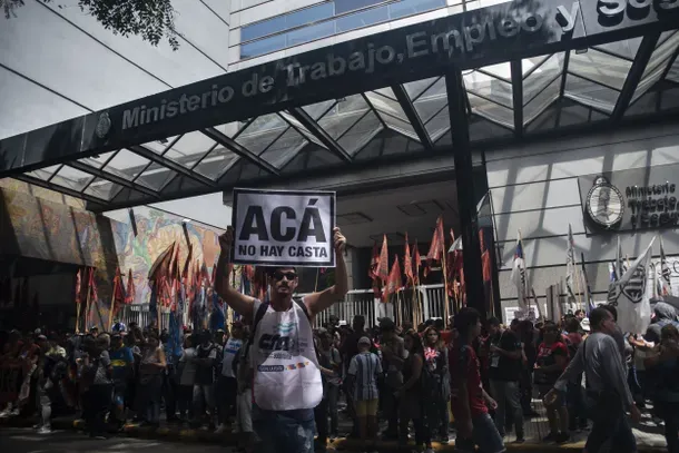 Aguas de Catamarca pretende un aumento en la tarifa del 296%