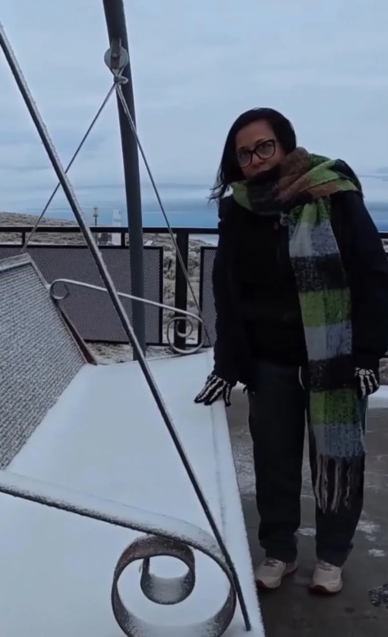 Amanecer teñido de blanco: la Cuesta del Portezuelo registró nevadas en el cierre del invierno