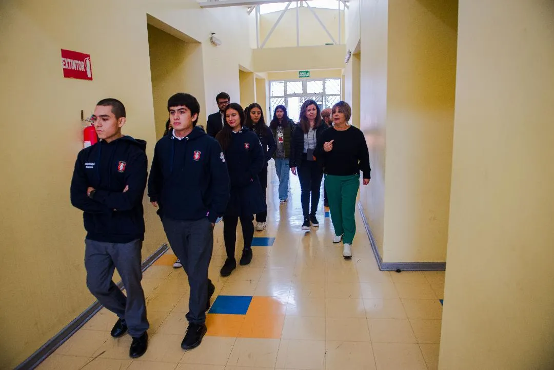 Amenazó de muerte a sus vecinos