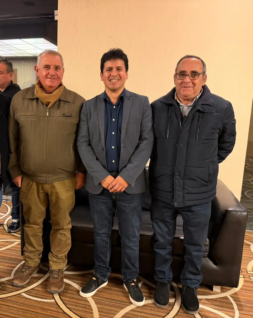 Aníbal Moreno visitó el Centro Terapéutico