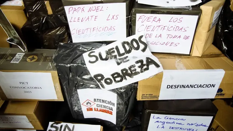 ANMAT detectó lentes de contacto de fantasía