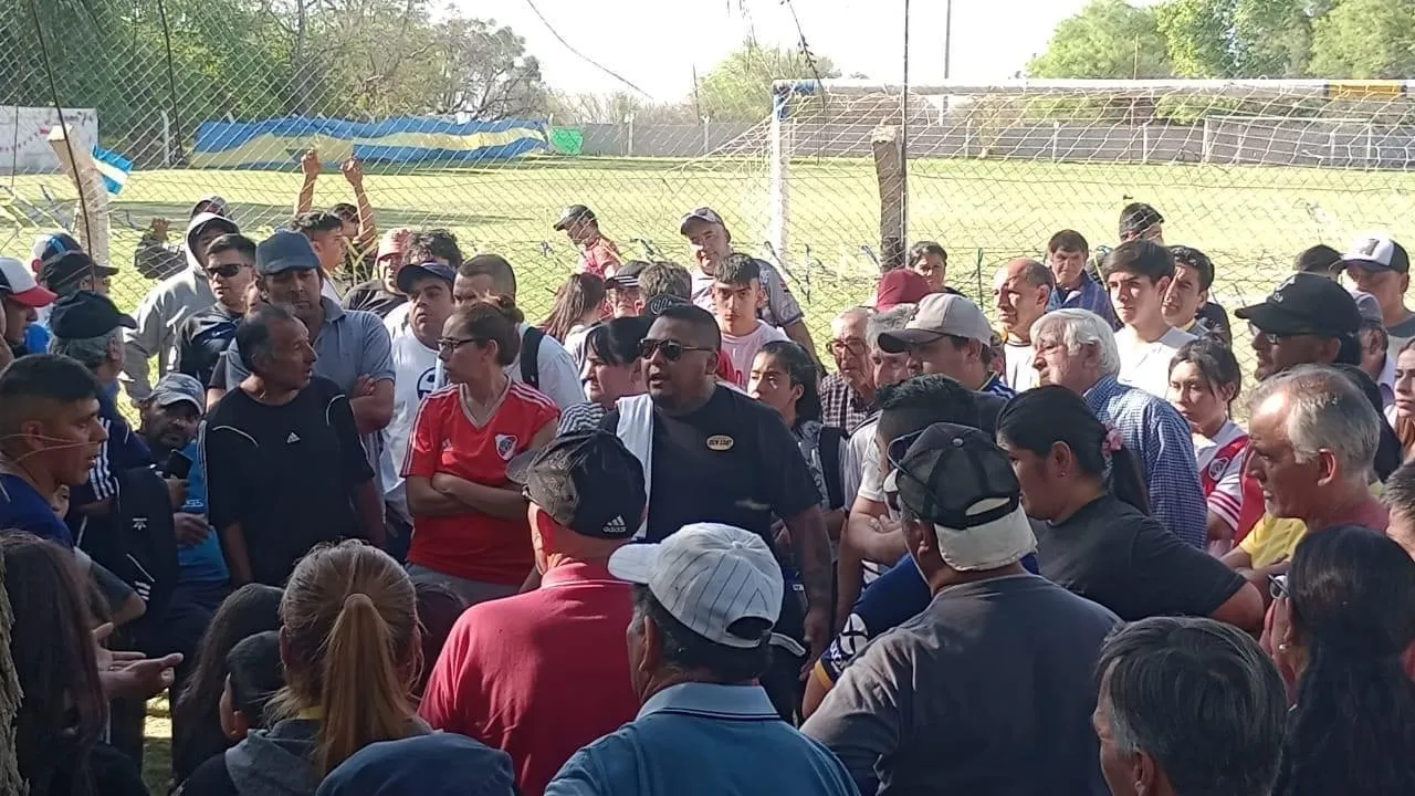 Apareció el padre de L-Gante y apuntó contra su hijo: "Me sentí ofendido y dolido"