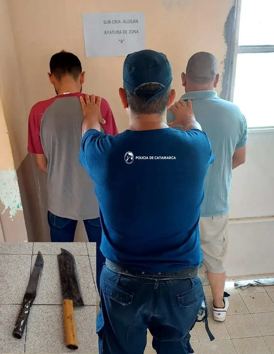 Aprehenden a dos personas y secuestraron dos armas blancas