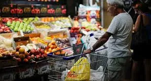 Aprehenden a un joven en un supermercado