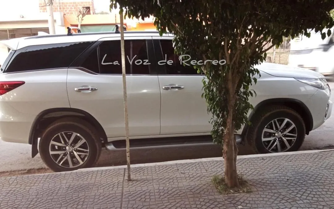 Aprehenden a un masculino en el supermercado de La Terminal
