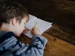 “Aprendo con Vos”: Retoman las clases de apoyo escolar gratuito en toda la Capital