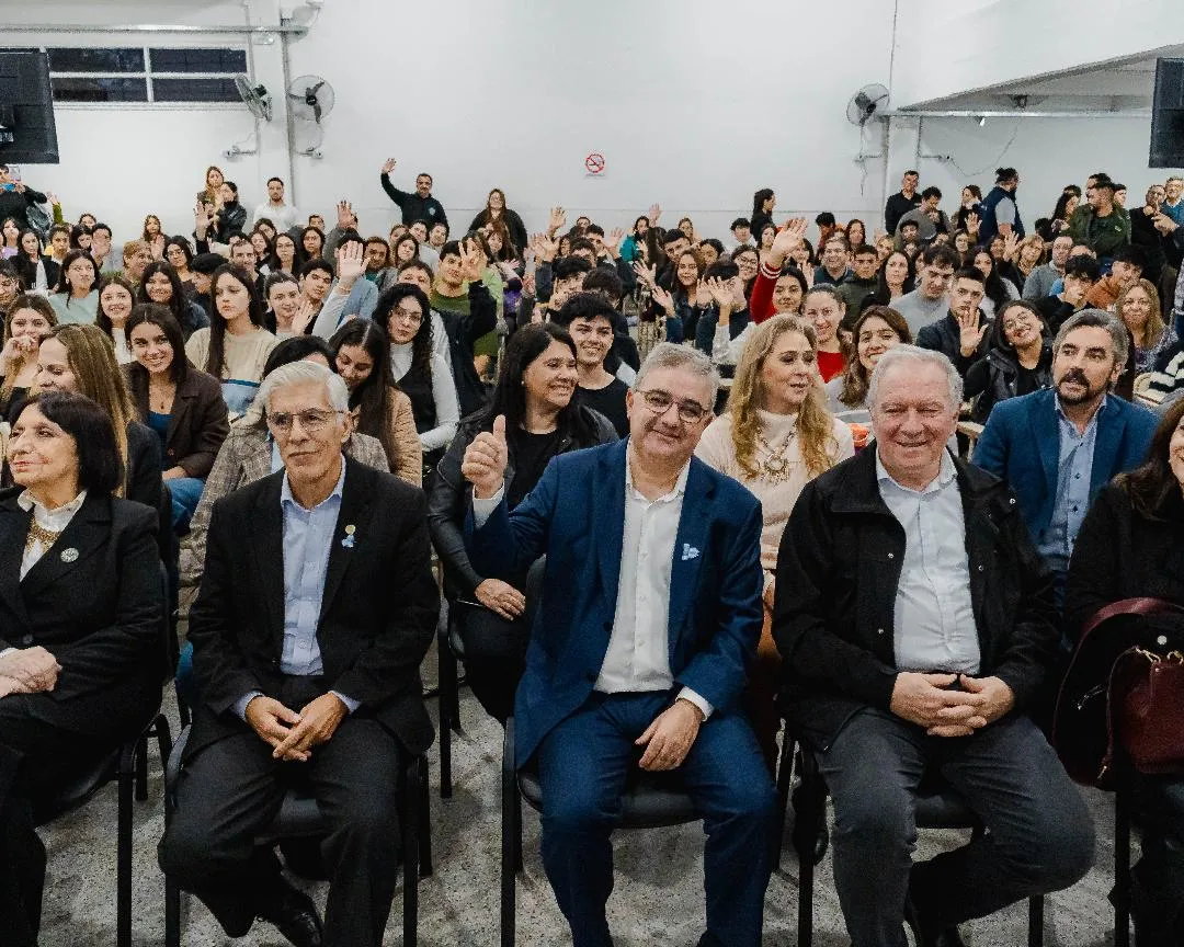 ARCAT notifica en la vía pública deudas de Automotor