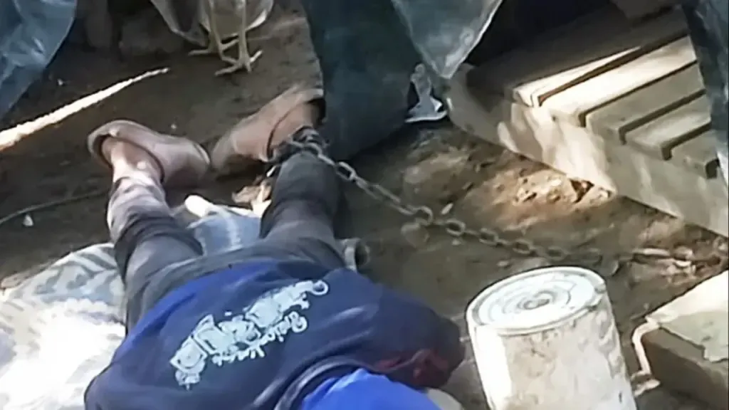 Arrancó el año moliendo a golpes a su hijo