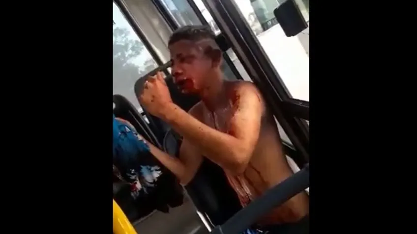 Arrebatador atrapado por vecinos