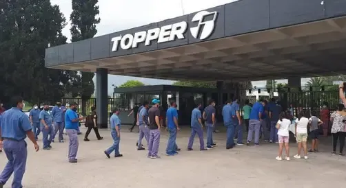 Arrestan a cinco patoteros