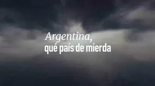 Artista recreó atajada clave de "Dibu" Martínez con partes de una reposera