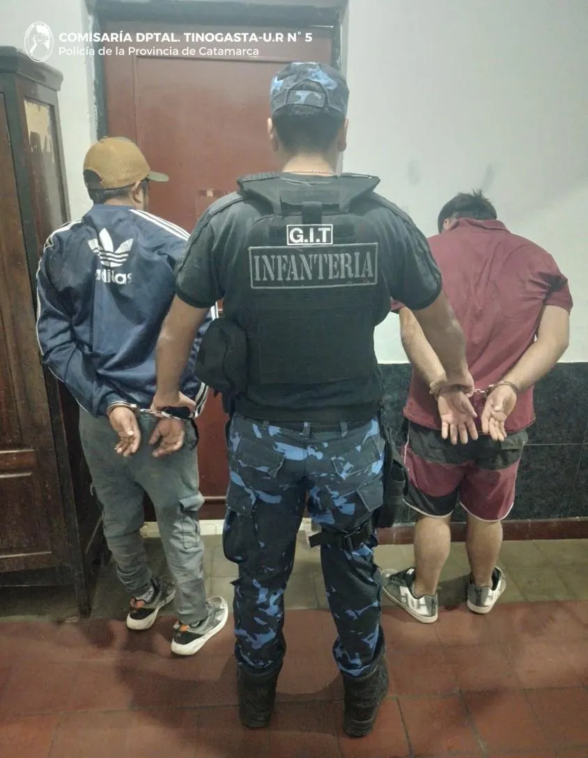 Atraparon a una actriz robando ropa en una feria
