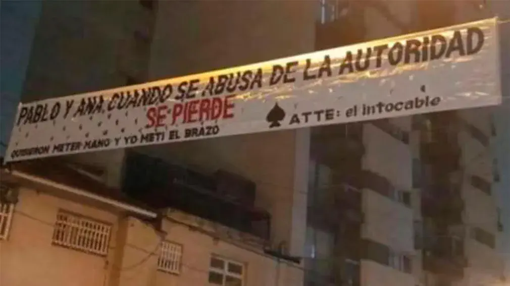 “Atte. El Intocable”: el desafiante pasacalles de un alumno tras ser reincorporado