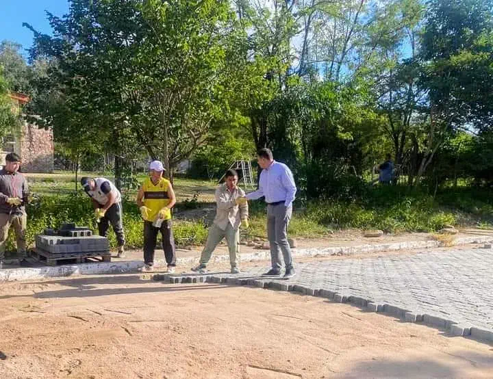 Avanzan las obras de adoquinado en Los Altos