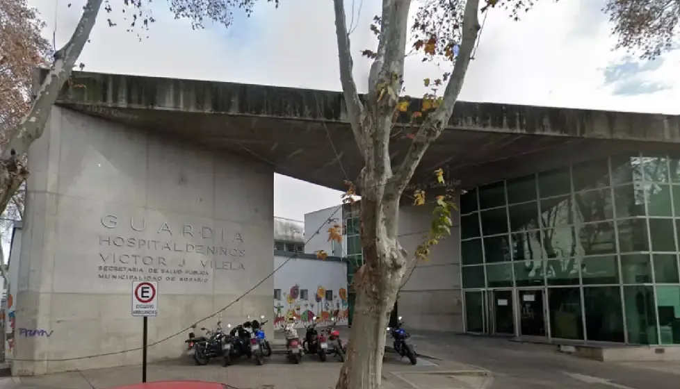 Batalla campal de madres en el patio de la escuela secundaria