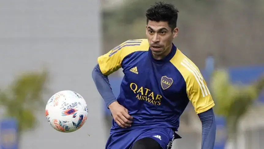 Battaglia sorprendió con el equipo de Boca antes de jugar con Racing