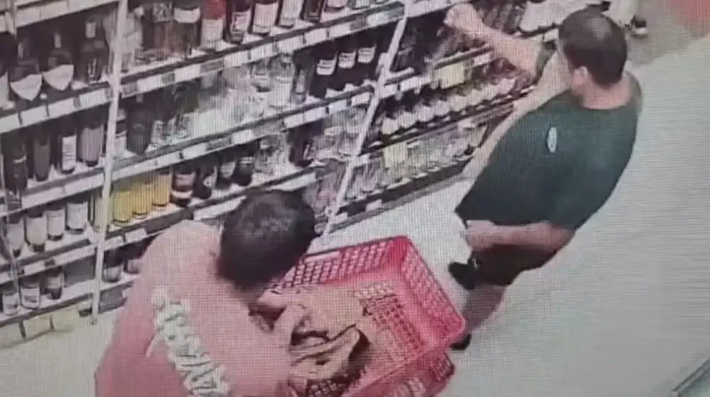 Brasil: asesinó a puñaladas a la pareja de su ex y todo quedó filmado