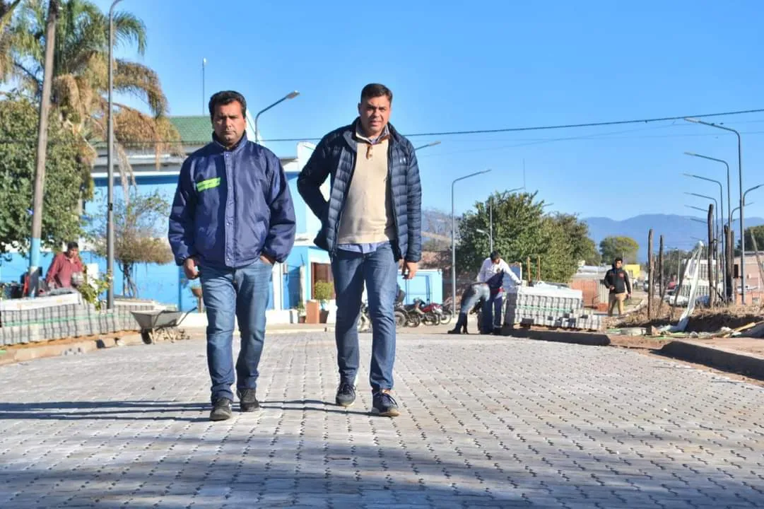 Brutal agresión a dos mujeres con un block