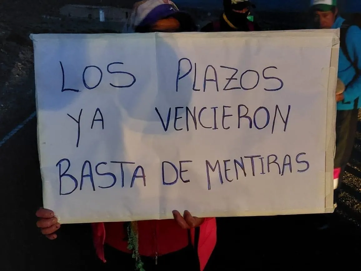 Burlando subió una foto con su equipo de abogados pero un detalle se llevó toda la atención: “El alma de Fernando”