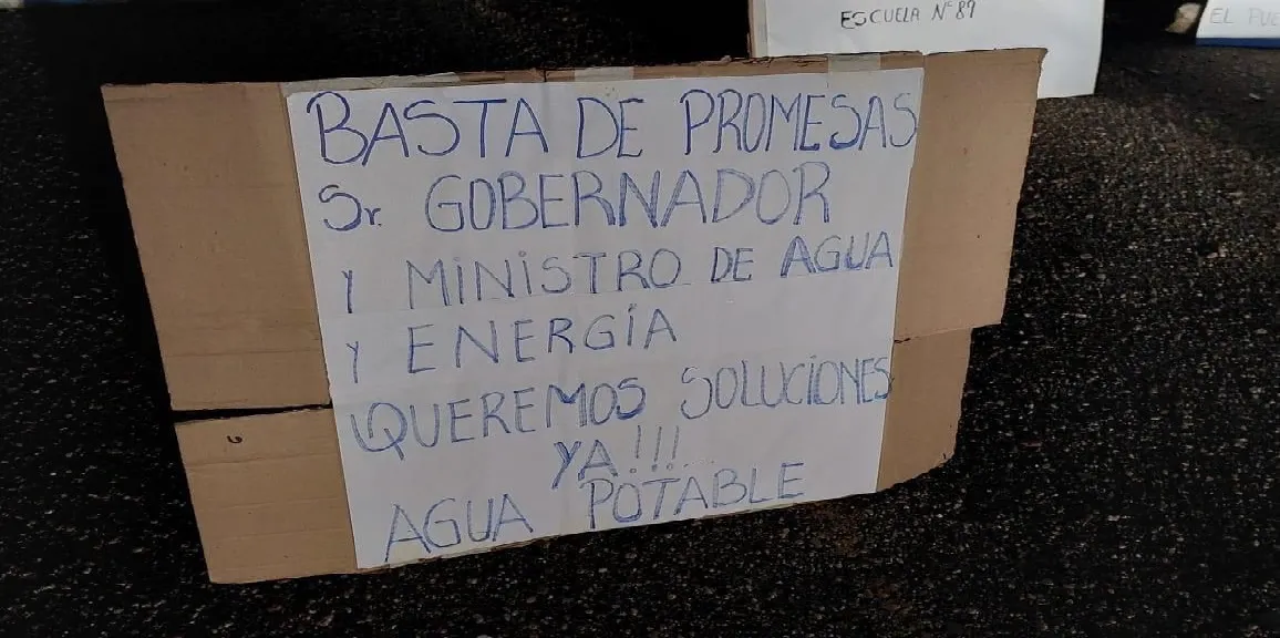 Burlando subió una foto con su equipo de abogados pero un detalle se llevó toda la atención: “El alma de Fernando”