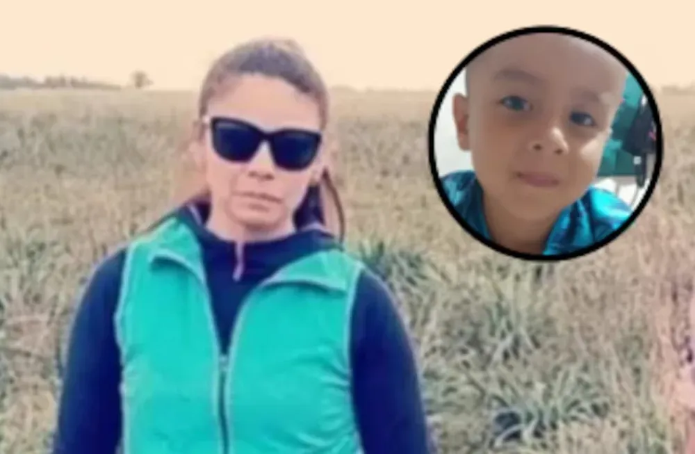 Una mujer con anteojos oscuros y chaleco verde en el campo junto a un recuadro circular con un nene sonriendo.
