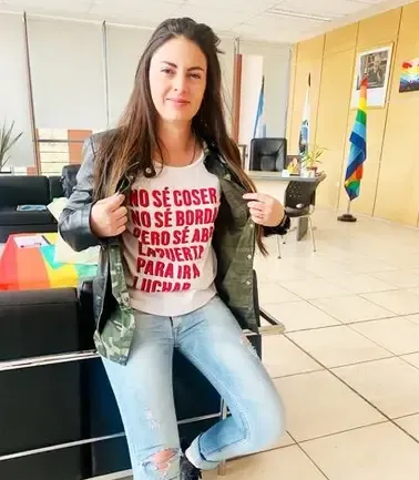 Camioneta de empresa volcó