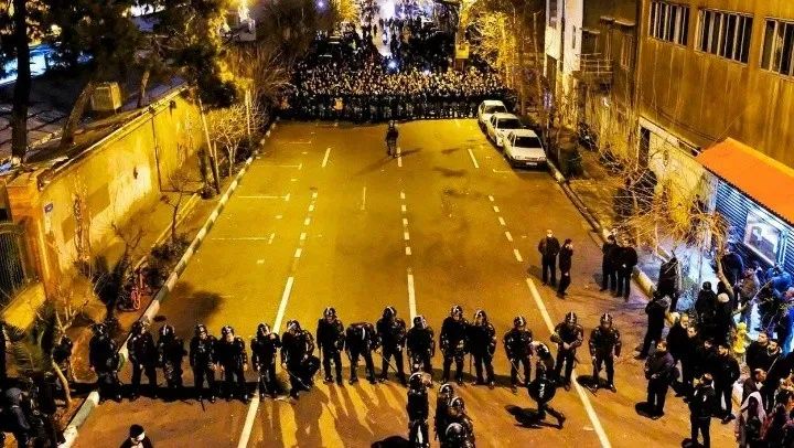 Cancillería reiteró su "categórico rechazo" al concurso británico para que estudiantes viajen a Malvinas