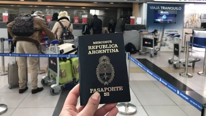 Carrefour: un empleado mostró cómo lavan la carne podrida, antes de venderla