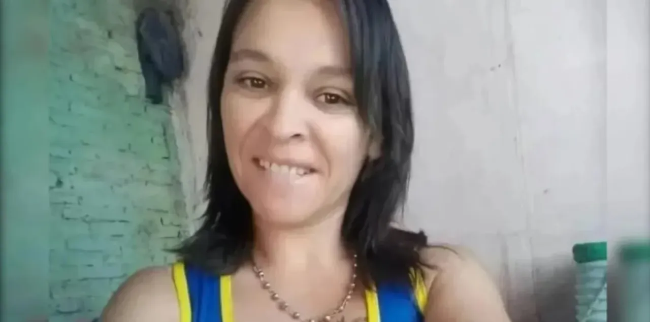 Cavani llegó al país, se hace la revisión médica y lo presentan en la Bombonera