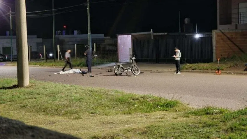 Chaco: así quedó el automóvil tras chocar con un camión e incendiarse