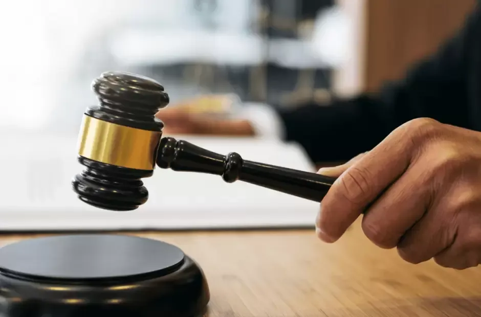 Choque en la ruta 38: un vehículo giró en “U” y el otro dio varios tumbos