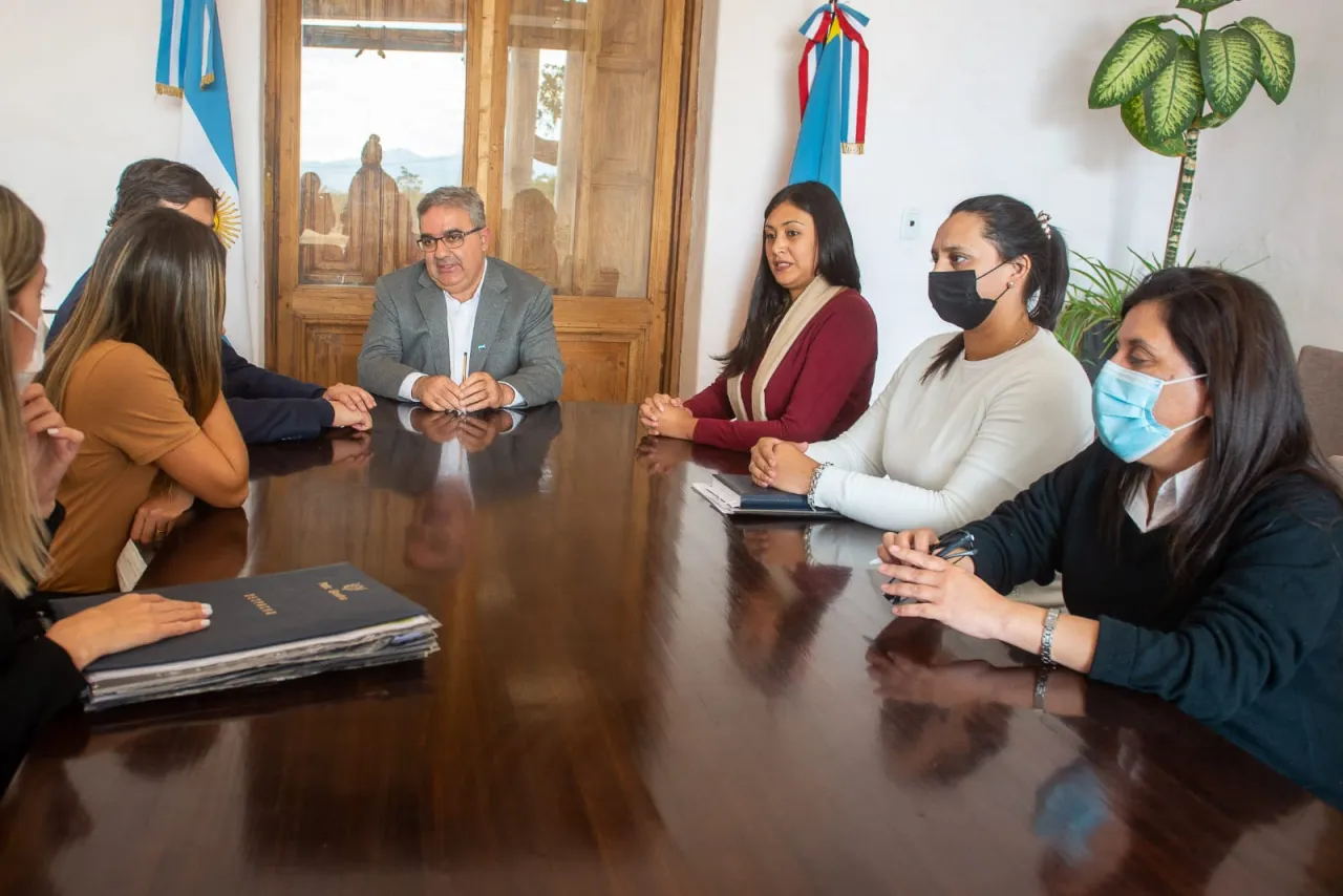 Ciudad cerró la paritaria docente con una suba del 60% y el salario inicial será de $90 mil