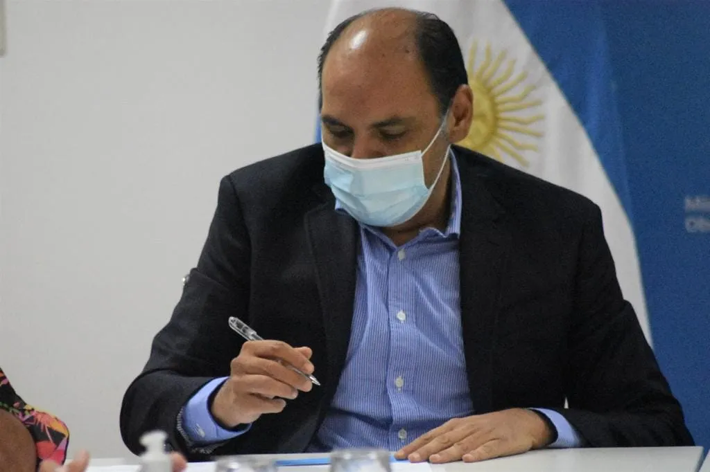 Cómo es el plan oficial para conseguir ropa a precios rebajados