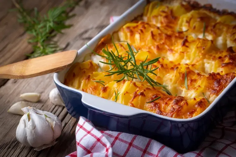 Cómo hacer papas gratinadas con queso