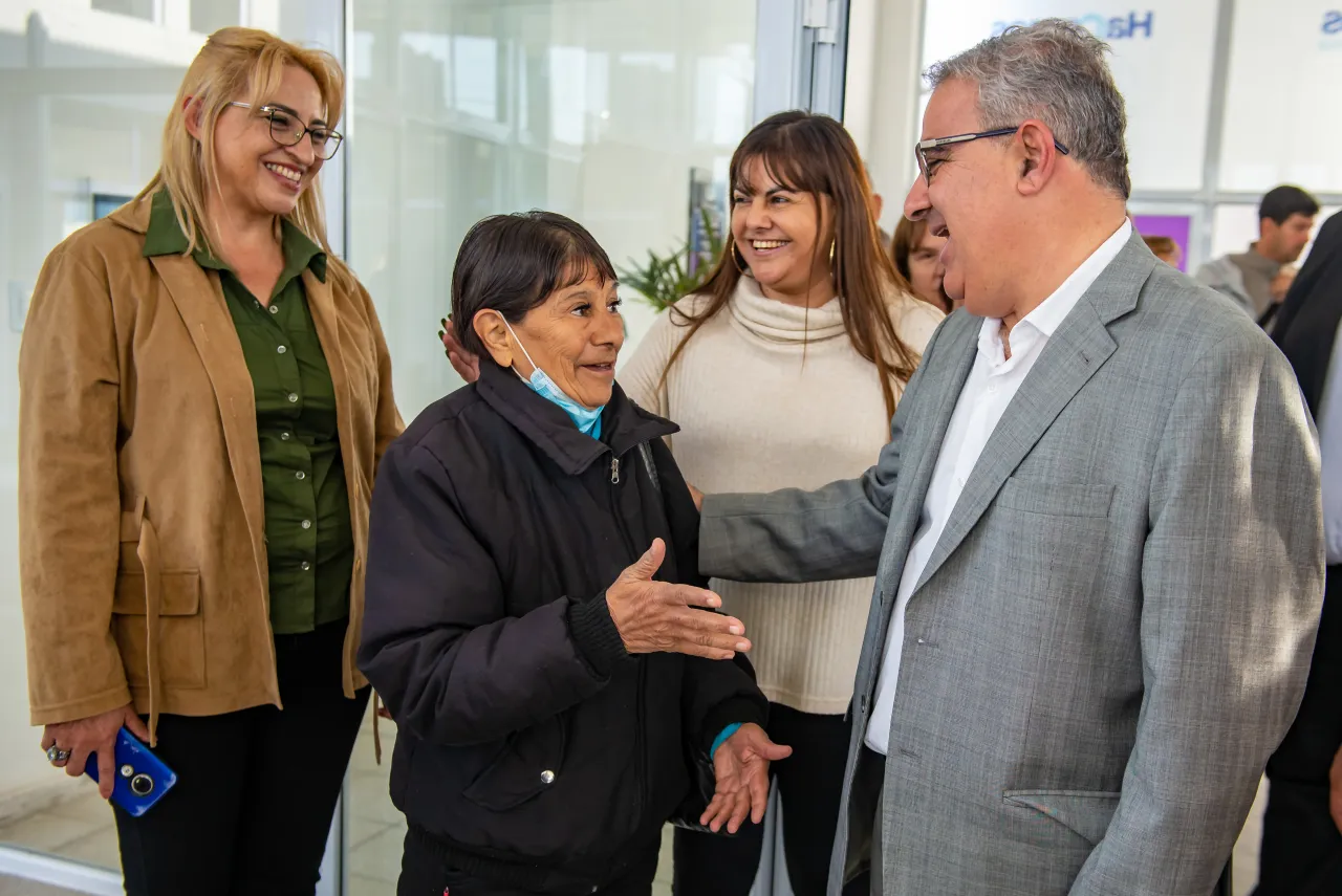 ¿Cómo hacer una encuesta en WhatsApp?