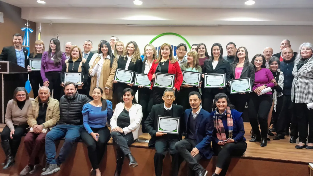 Cómo sentarse correctamente y prevenir problemas en la columna
