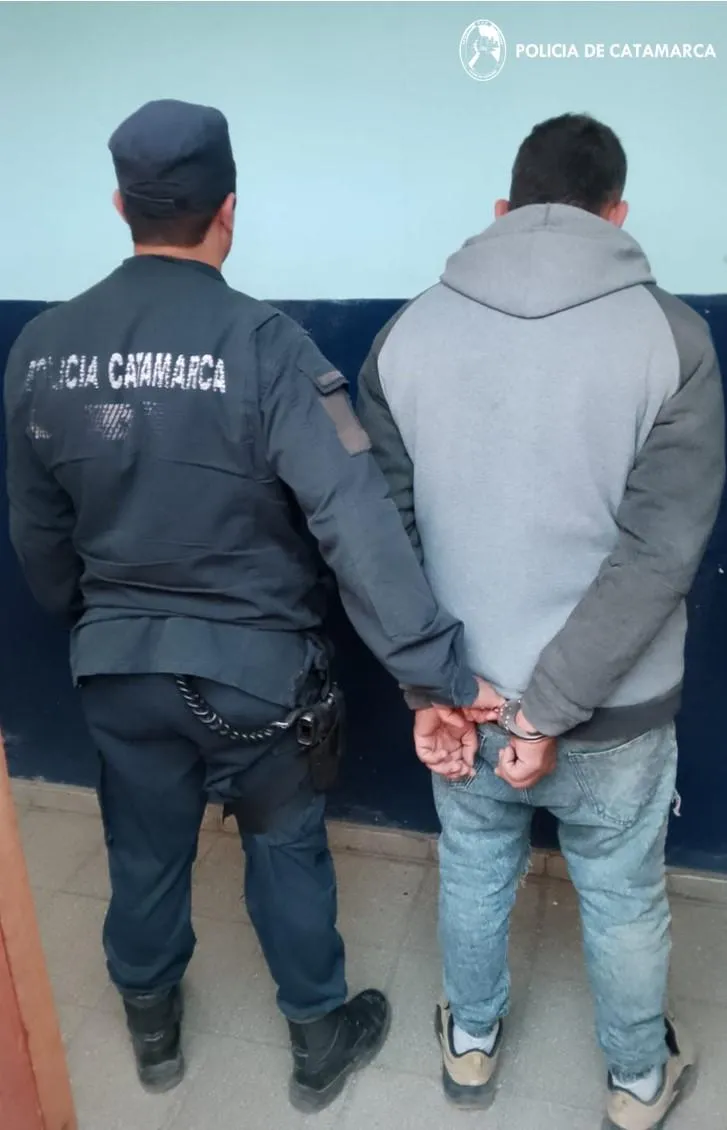 Compró su auto y dos meses después quedó destrozado por el mal estado de la calle