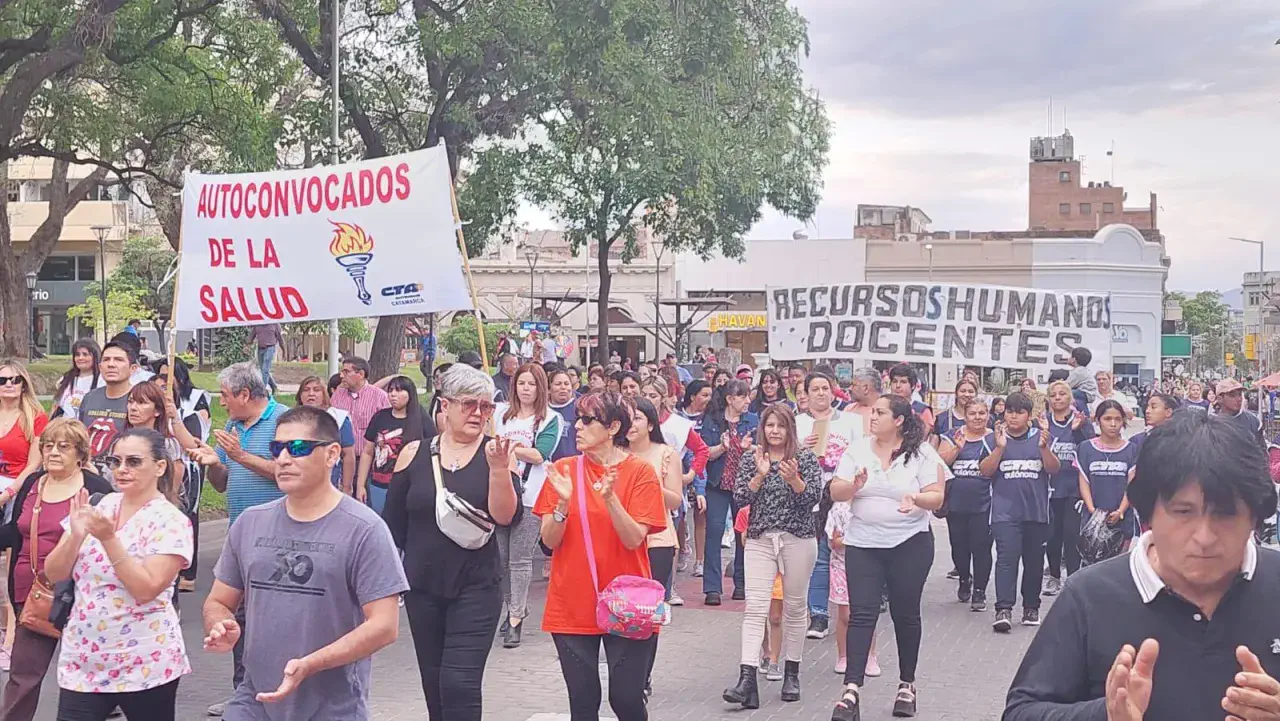 Con gran convocatoria, empleados públicos marcharon nuevamente reclamando sueldos dignos