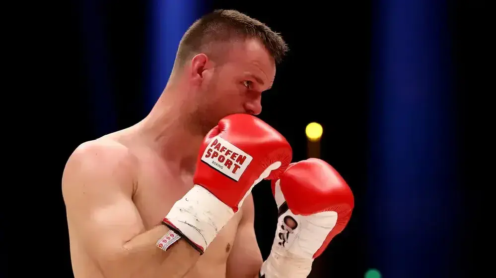 Conmoción en el boxeo: asesinaron a tiros a un ex campeón del mundo a la salida de un restaurante