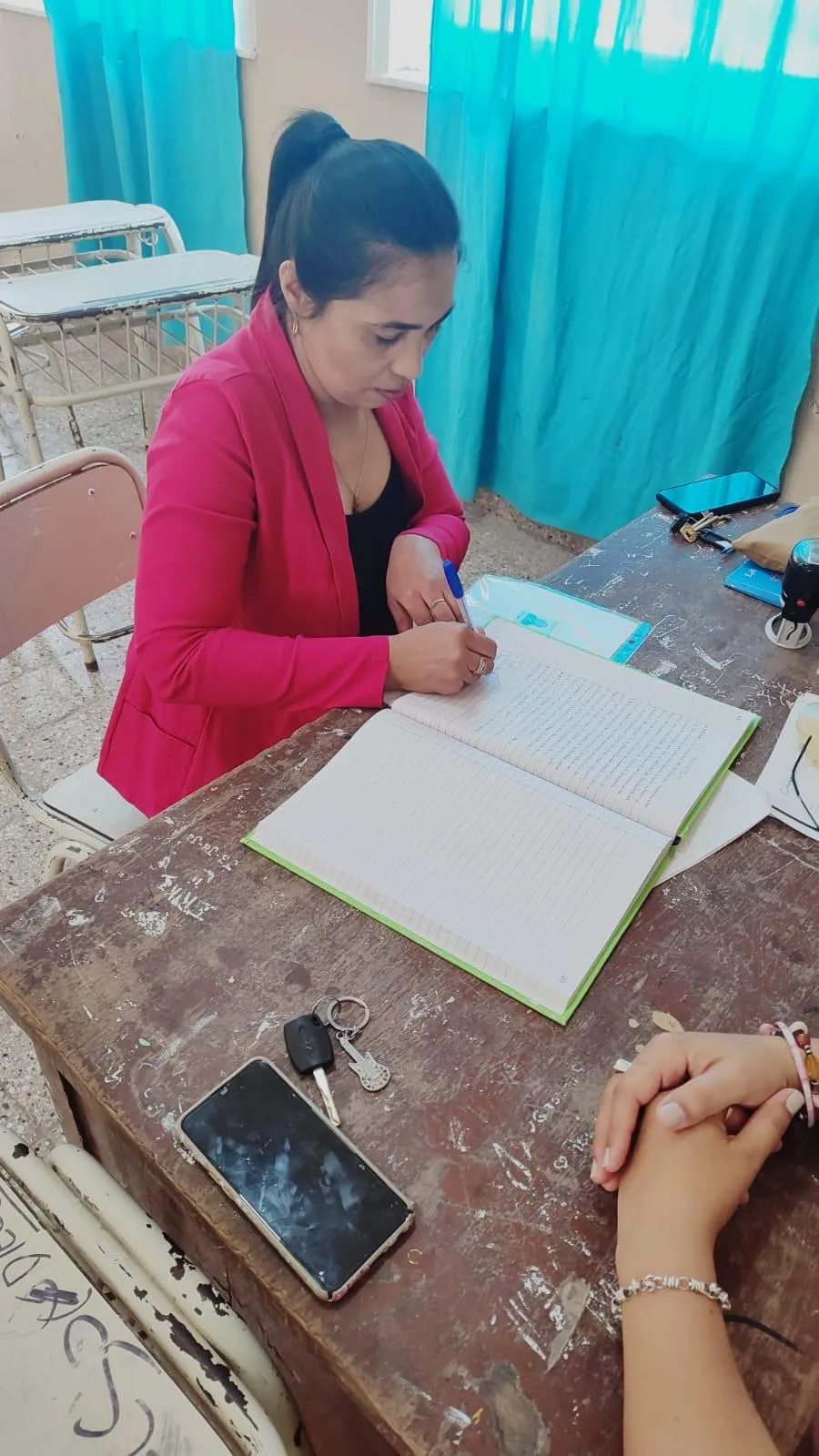 Continúa desaparecida la joven trans que intentó robar a menores y se escapó de la Comisaría