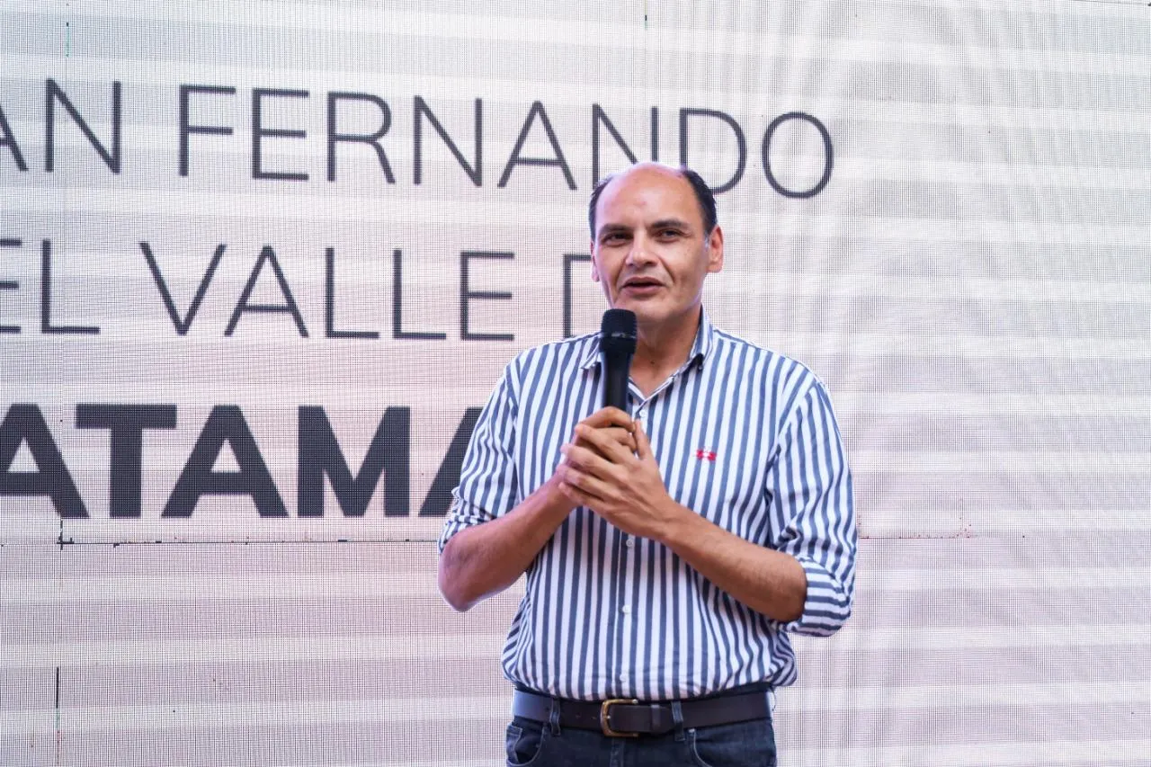Cura chocó contra cinco autos: dio positivo en el test de alcoholemia y dijo que fue por el vino de la misa