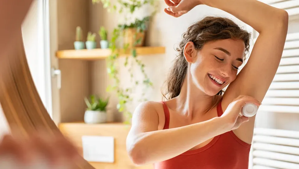 Daños del sol en el pelo: cómo evitar la sequedad y la decoloración
