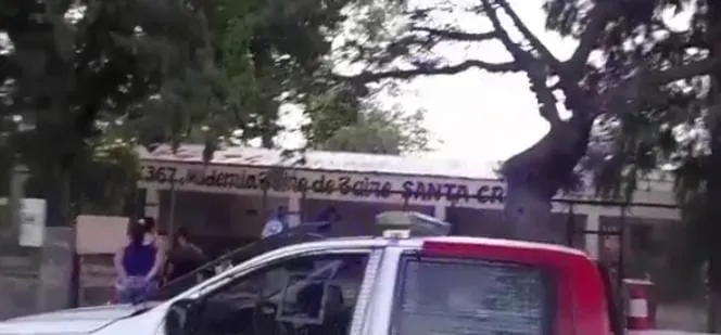 Debe pagar $20.000 para recuperar la libertad, pero no los consigue...